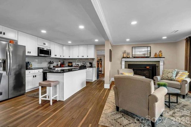 11974 US Highway 421 Highway N, Zionville, NC 26989