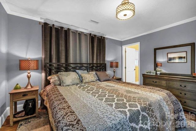 11974 US Highway 421 Highway N, Zionville, NC 26989