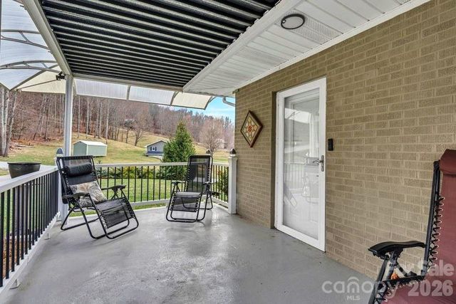 11974 US Highway 421 Highway N, Zionville, NC 26989