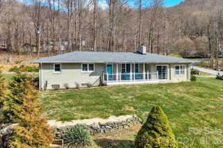 11974 US Highway 421 Highway N, Zionville, NC 26989