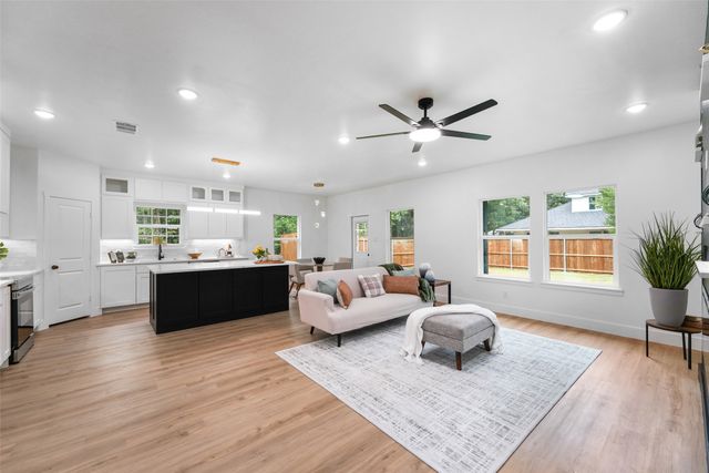 117 Parkside Drive, Trinidad, TX 75163