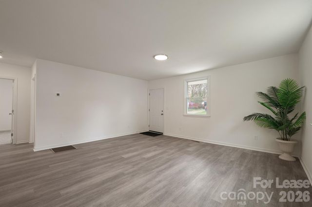 1417 N Oakwood Street, Gastonia, NC 28052