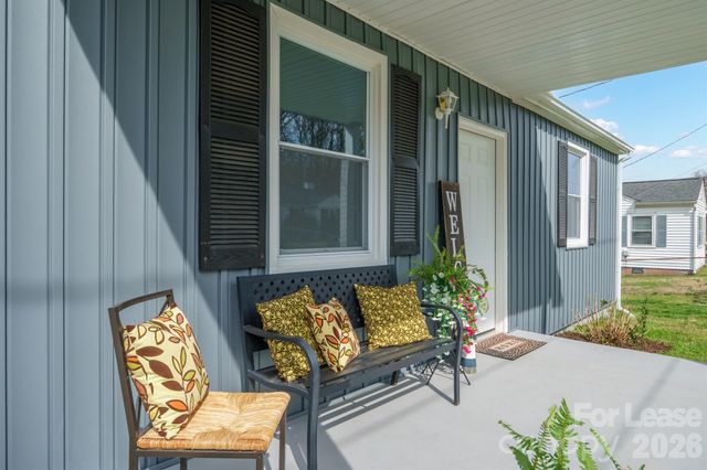 1417 N Oakwood Street, Gastonia, NC 28052