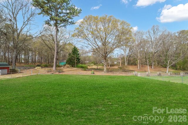 1417 N Oakwood Street, Gastonia, NC 28052