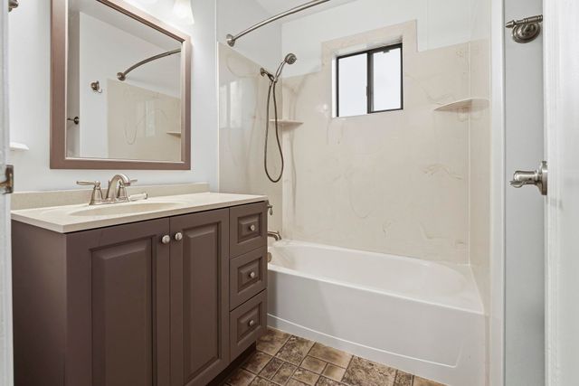 8015 E Carlisle Ave, Spokane Valley, WA 99212