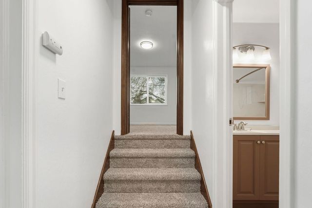 8015 E Carlisle Ave, Spokane Valley, WA 99212