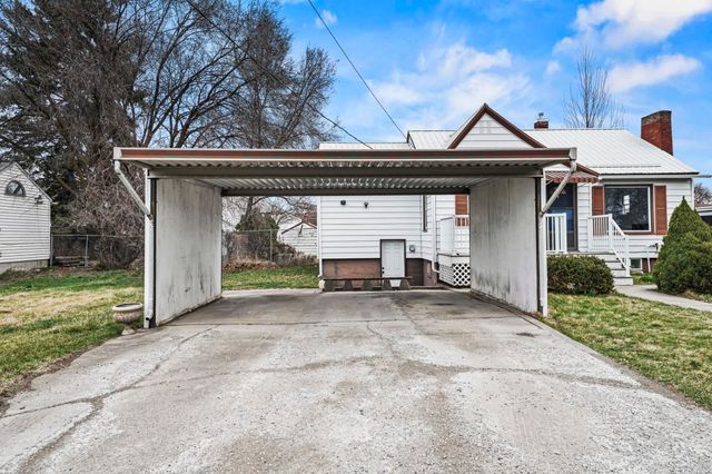 8015 E Carlisle Ave, Spokane Valley, WA 99212