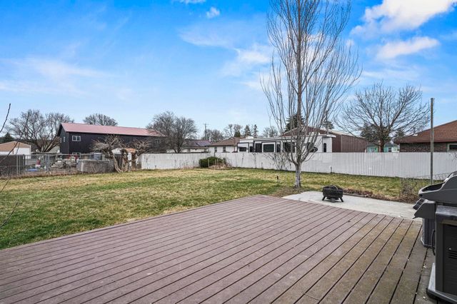 8015 E Carlisle Ave, Spokane Valley, WA 99212