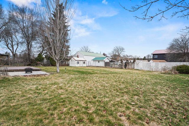 8015 E Carlisle Ave, Spokane Valley, WA 99212