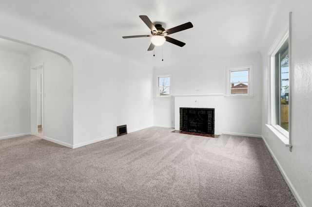 8015 E Carlisle Ave, Spokane Valley, WA 99212