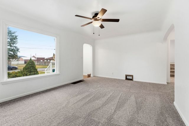 8015 E Carlisle Ave, Spokane Valley, WA 99212