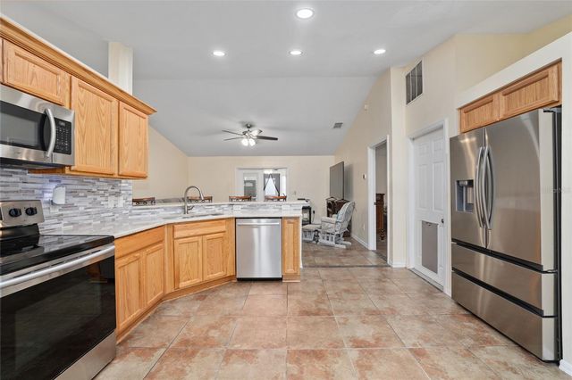 8125 SW 130TH TERRACE, Dunnellon, FL 34432