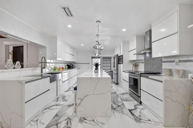 12121 SW 107th Street, Miami, FL 33186