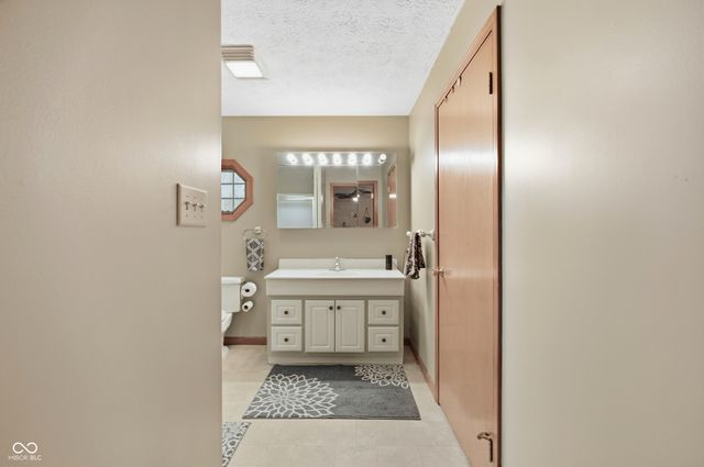 6620 Milhouse Road, Indianapolis, IN 46221