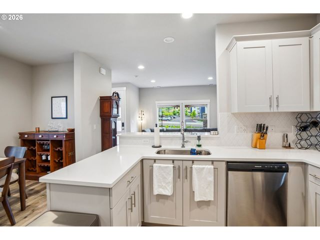 16786 Se SCOUTERS MOUNTAIN Rd, Happy Valley, OR 97086