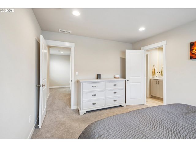 16786 Se SCOUTERS MOUNTAIN Rd, Happy Valley, OR 97086