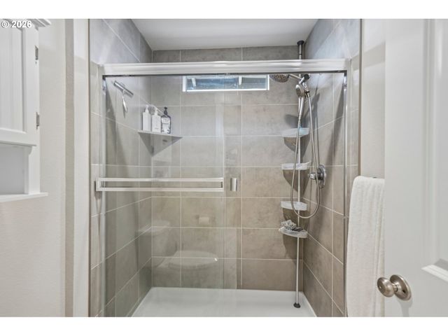16786 Se SCOUTERS MOUNTAIN Rd, Happy Valley, OR 97086