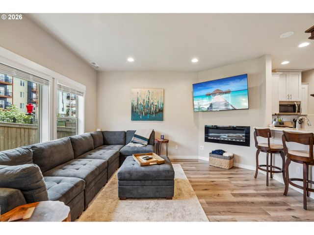 16786 Se SCOUTERS MOUNTAIN Rd, Happy Valley, OR 97086