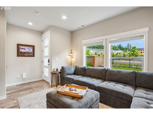 16786 Se SCOUTERS MOUNTAIN Rd, Happy Valley, OR 97086