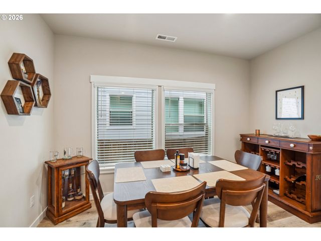16786 Se SCOUTERS MOUNTAIN Rd, Happy Valley, OR 97086
