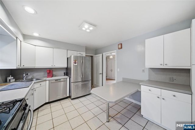 182 Pascack Avenue, Emerson, NJ 07630