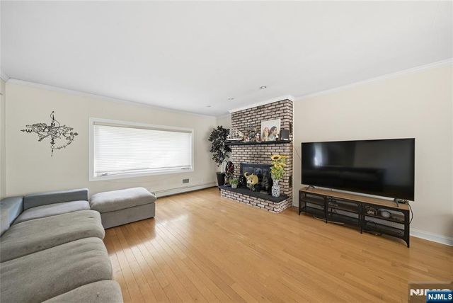 182 Pascack Avenue, Emerson, NJ 07630
