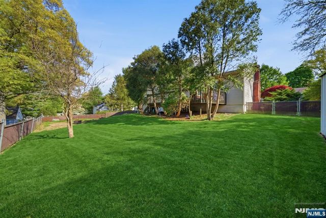 182 Pascack Avenue, Emerson, NJ 07630