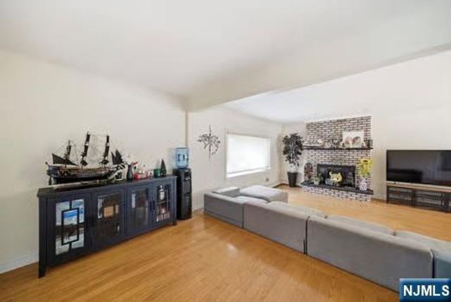 182 Pascack Avenue, Emerson, NJ 07630