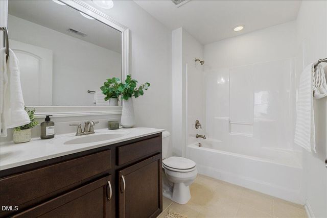 508 Oak Forest View Lane, Wake Forest, NC 27587