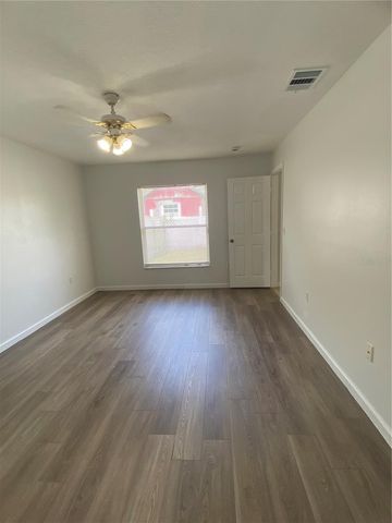 10020 N CONNECHUSETT ROAD, Tampa, FL 33617