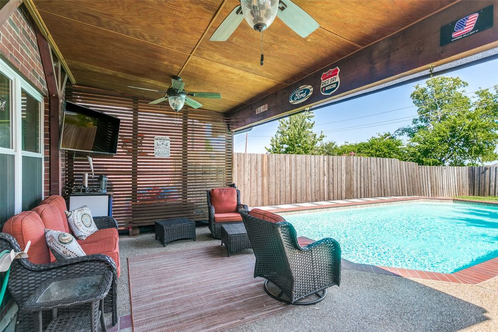 2213 Bresee Drive, Carrollton, TX 75010 — photo 3