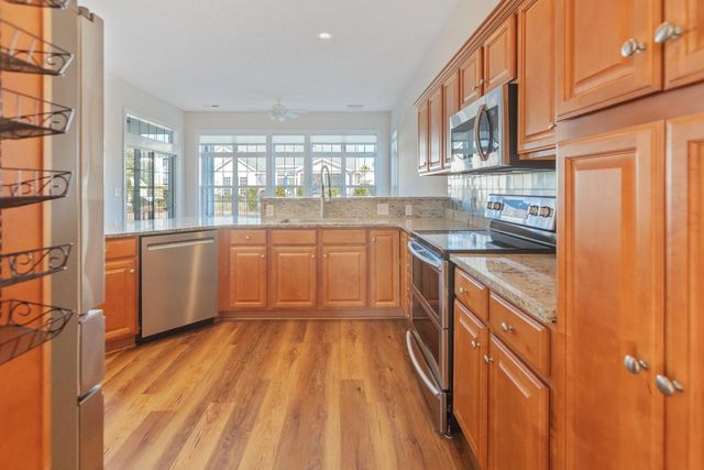 713 Woodcrest Way, Murrells Inlet, SC 29576