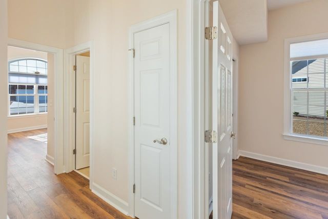 713 Woodcrest Way, Murrells Inlet, SC 29576