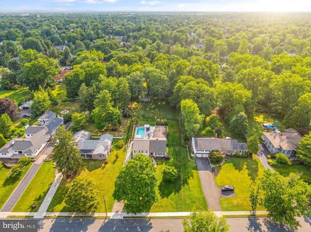 333 HUTCHINSON AVE, Haddonfield, NJ 08033