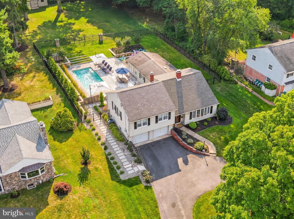 333 HUTCHINSON AVE, Haddonfield, NJ 08033