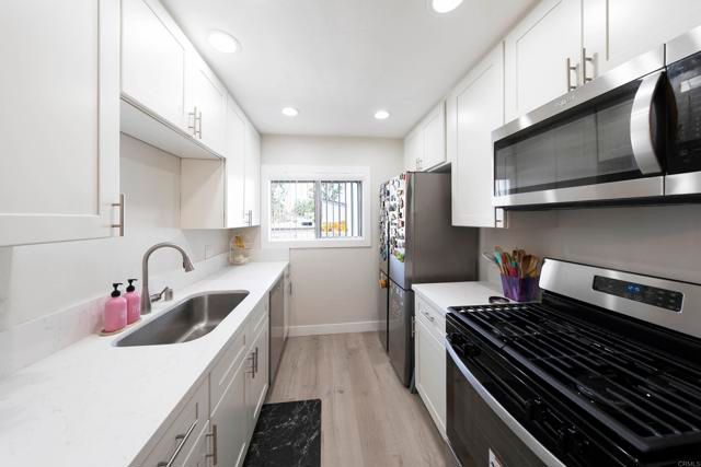 1001 W Stevens Ave 296, Santa Ana, CA 92707