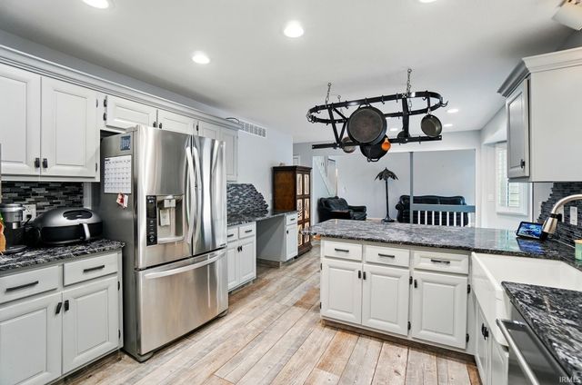 6326 Treasure Cove, Fort Wayne, IN 46835