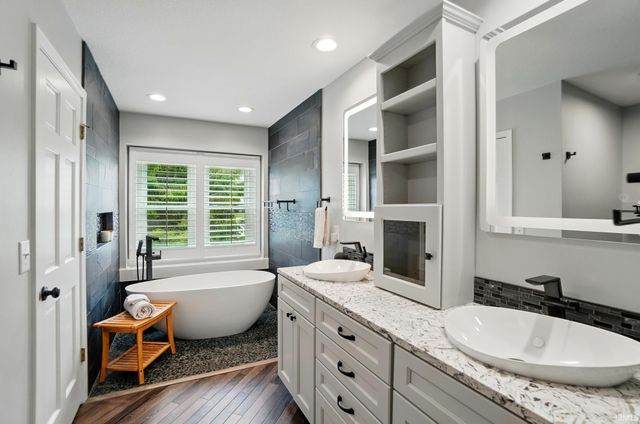 6326 Treasure Cove, Fort Wayne, IN 46835