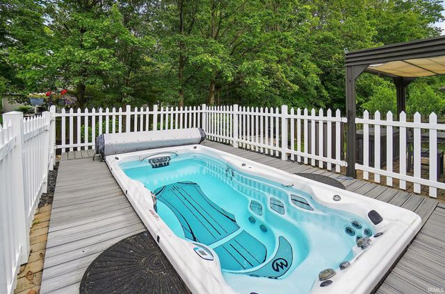 6326 Treasure Cove, Fort Wayne, IN 46835