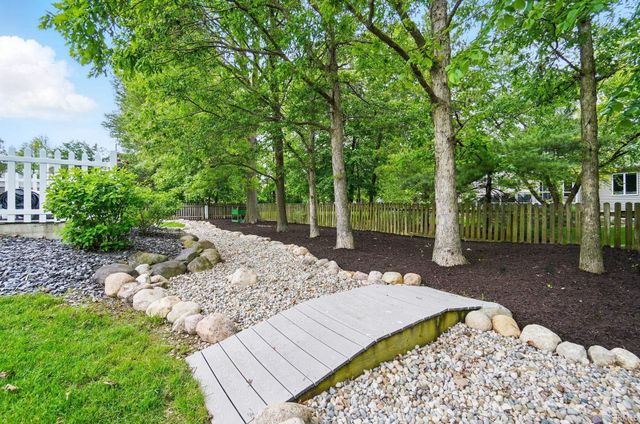 6326 Treasure Cove, Fort Wayne, IN 46835