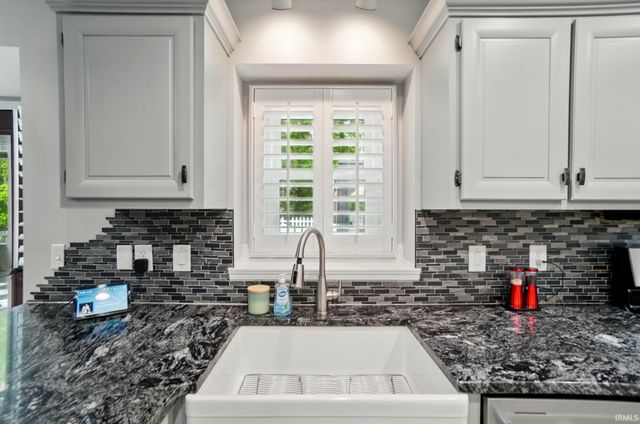 6326 Treasure Cove, Fort Wayne, IN 46835