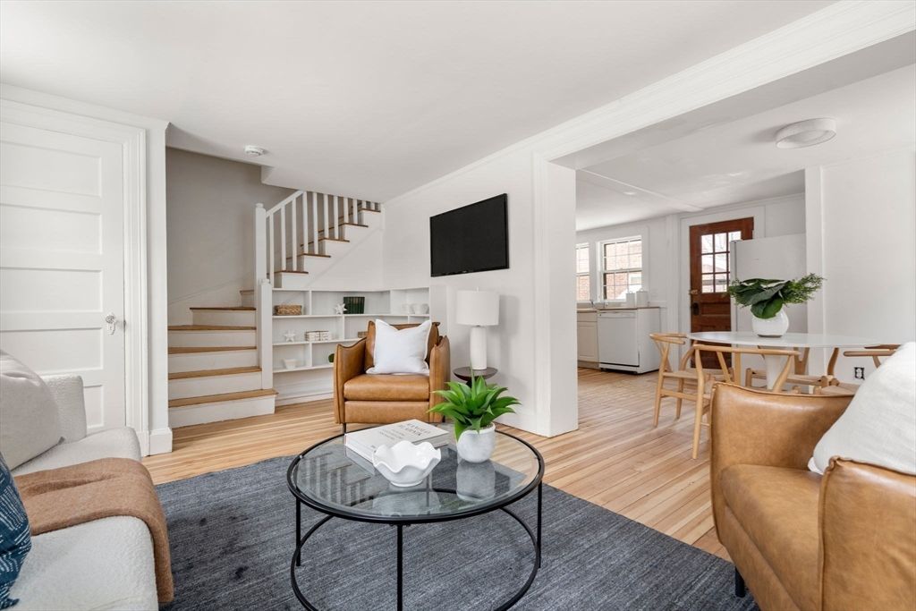 71 Highland Rd 71, Brookline, MA 02445