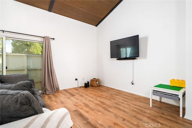 1342 W 8th Street, Upland, CA 91786