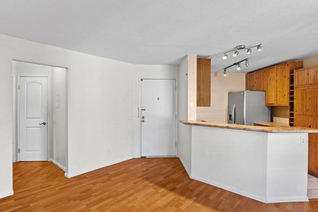 9785 Mesa Springs Way 74, San Diego, CA 92126