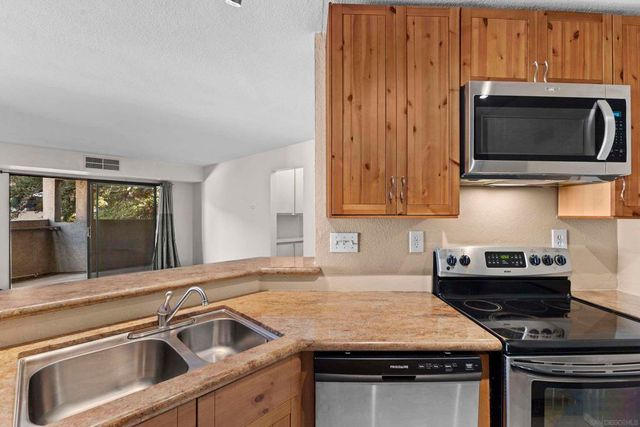 9785 Mesa Springs Way 74, San Diego, CA 92126