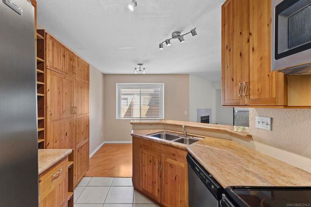 9785 Mesa Springs Way 74, San Diego, CA 92126