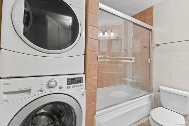 9785 Mesa Springs Way 74, San Diego, CA 92126