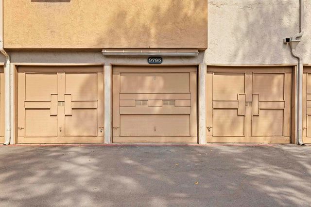 9785 Mesa Springs Way 74, San Diego, CA 92126