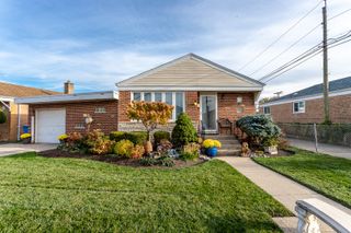 8191 S Kildare Avenue, Chicago, IL 60652