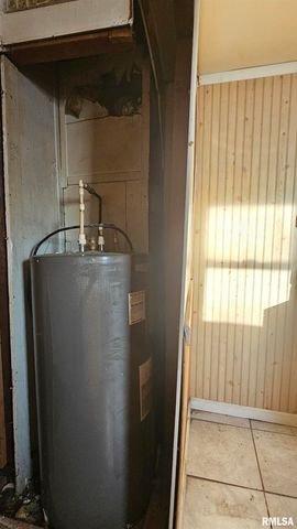 1013 S 13TH Street, Herrin, IL 62948